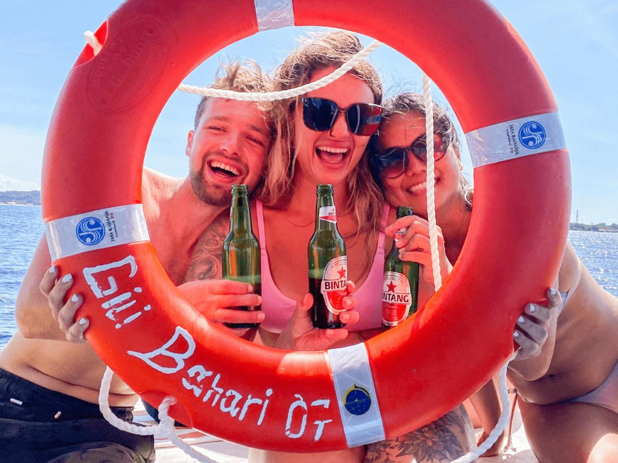 A Pousada Mad Monkey Gili Trawangan Exterior foto The Blue Lagoon