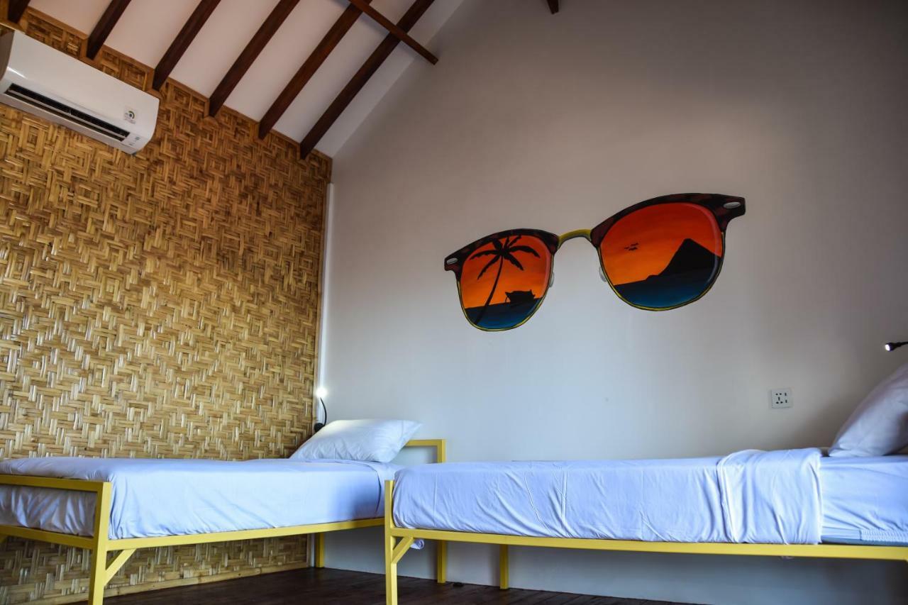 A Pousada Mad Monkey Gili Trawangan Exterior foto A room at the resort