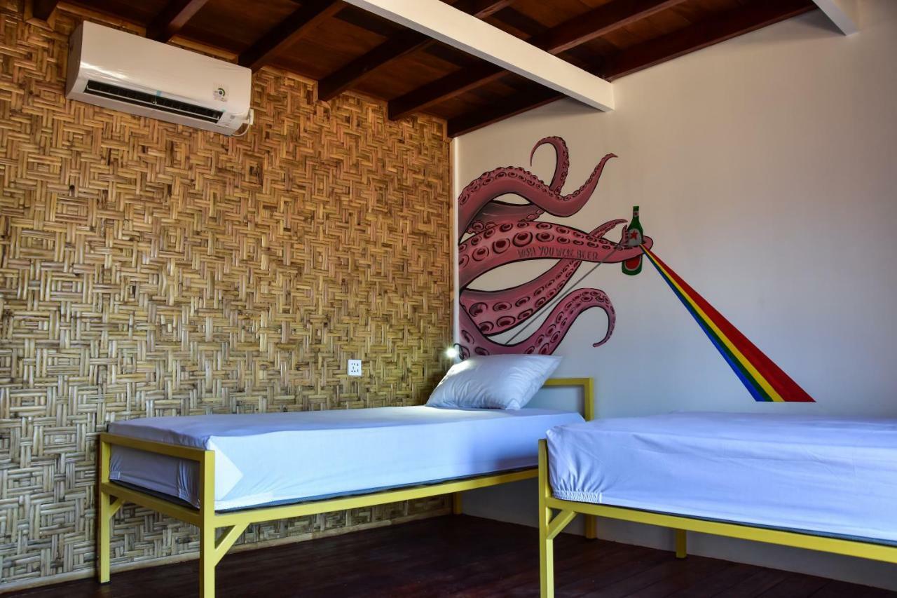 A Pousada Mad Monkey Gili Trawangan Exterior foto