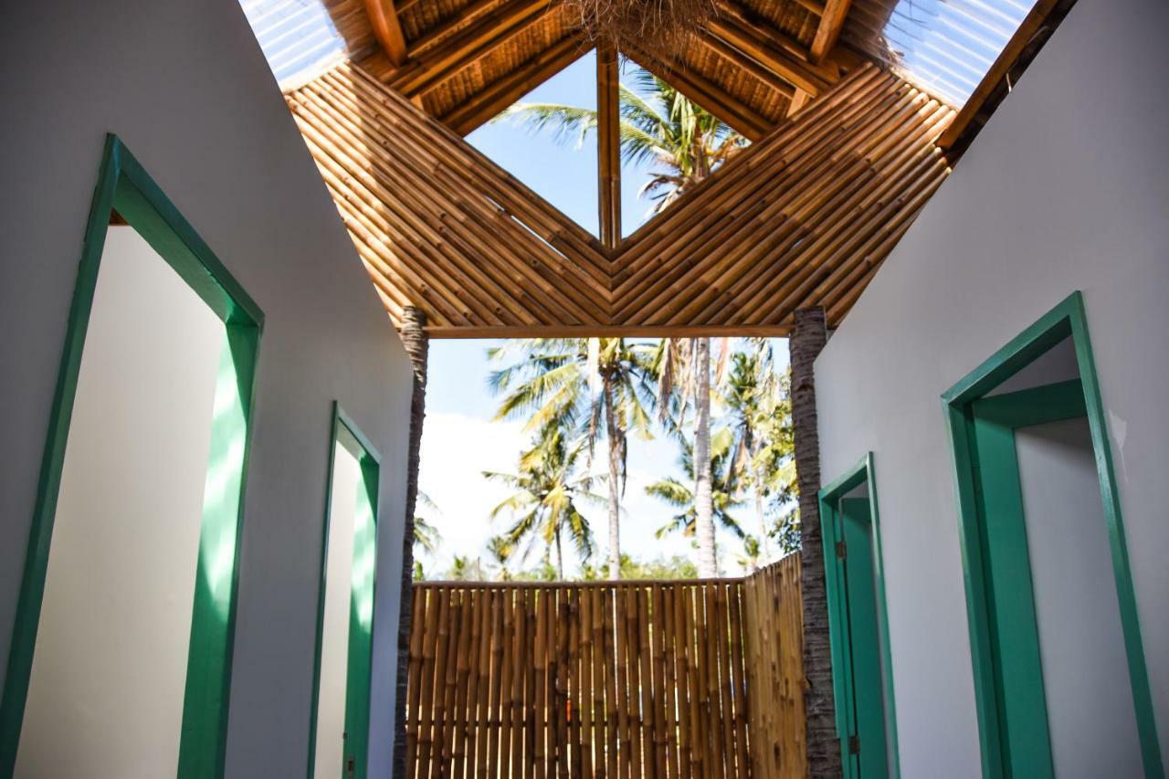 A Pousada Mad Monkey Gili Trawangan Exterior foto Interior of the school